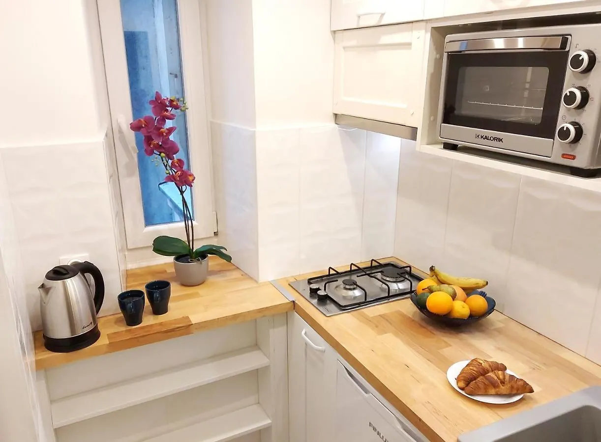 Zabkowska 37 Apartament Koneser Varsovia Apartamento